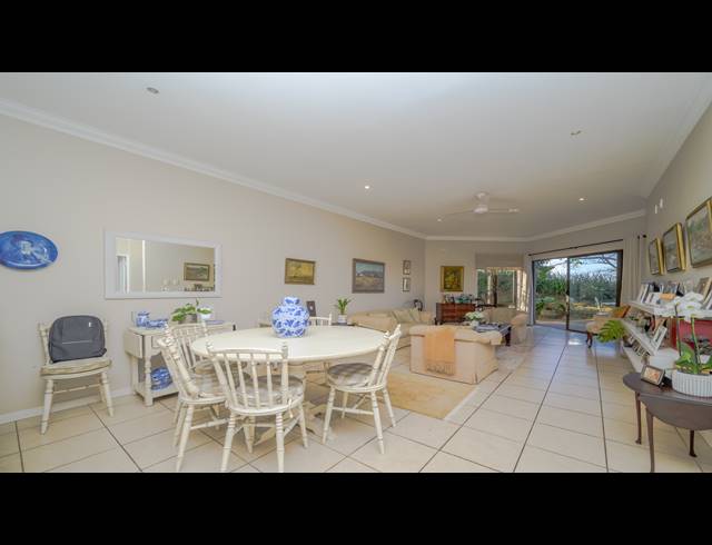 2 BEDROOM TOWNHOUSE FOR SALE IN BALLITO CENTRAL